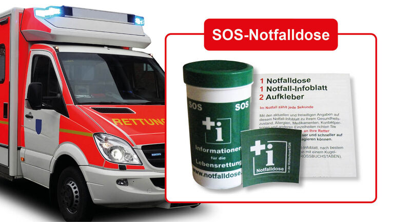 Collage aus Rettungswagen, Notfalldose, Aufkleber und Infoblatt