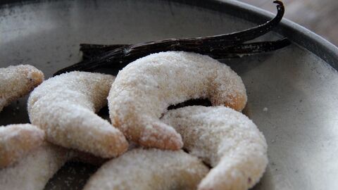 Vanillekipferl und Vanilleschote