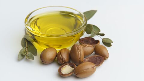 Arganöl und Arganfrüchte